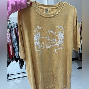 COMFORT COLORS Mustard Yellow Short Sleeve Spooky Season T-Shirt Size Large NWOT
